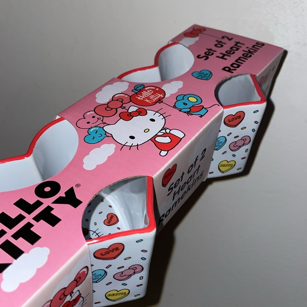 Hello Kitty Heart Ramekin Set - Picture 4 of 5